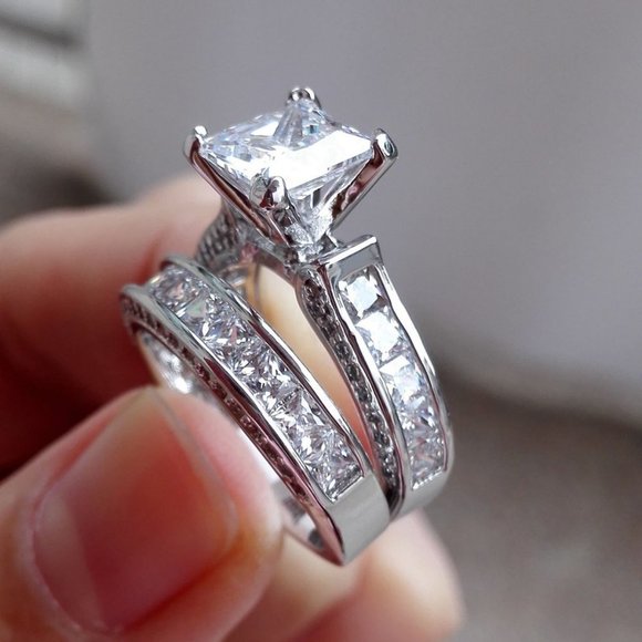 *NEW 925 Silver Princess Cut Diamond 2 PC Ring Set - Picture 2 of 5